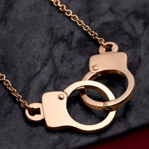 Love Lockdown Interlocking Necklace – product view