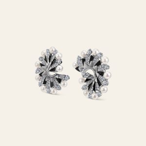 Infinia Earrings – product view