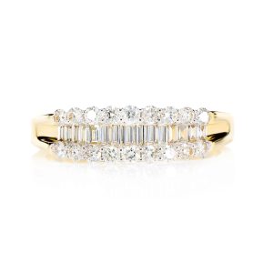 Round & Baguette Channel Diamond Ring - Yellow Gold / 6.5