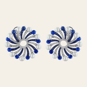 Infinia Earrings – product view