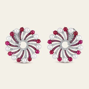 Infinia Earrings – product view