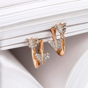 Super Arrow Diamond Earrings – product view