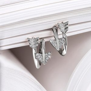 Super Arrow Diamond Earrings – product view