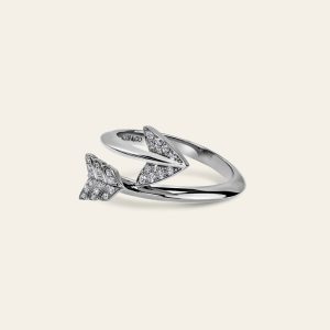 Super Arrow Diamond Ring – product view