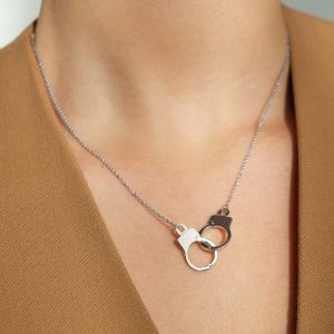 Love Lockdown Interlocking Necklace – product view