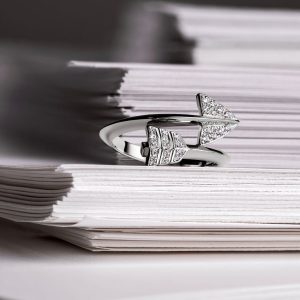 Super Arrow Diamond Ring – product view