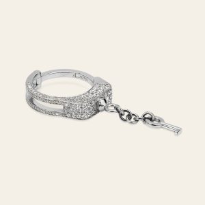Love Lockdown Diamond Ring – product view