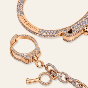 Love Lockdown Wristlet – product view