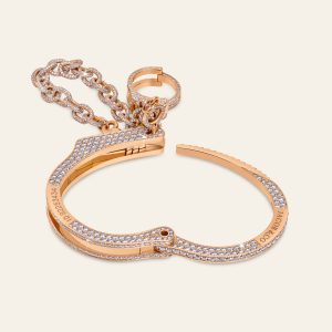 Love Lockdown Wristlet – product view