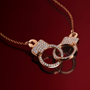 Love Lockdown Interlocking Diamond Necklace – product view